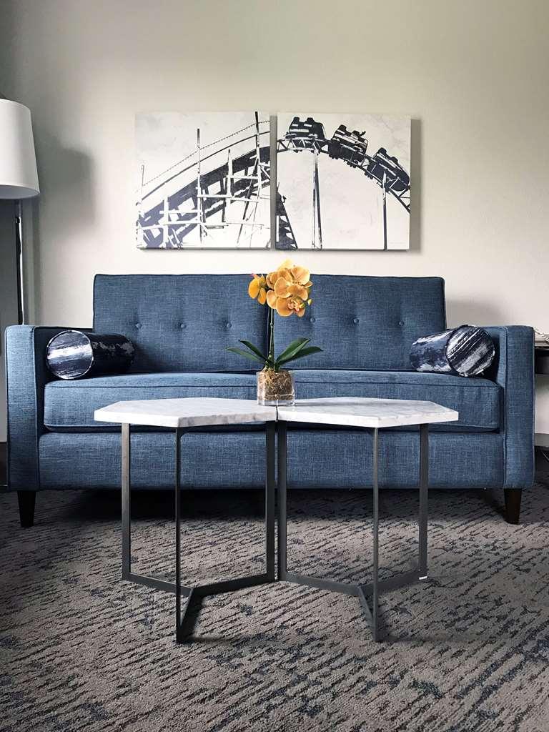 Oxford Suites Portland - Jantzen Beach Rum bild
