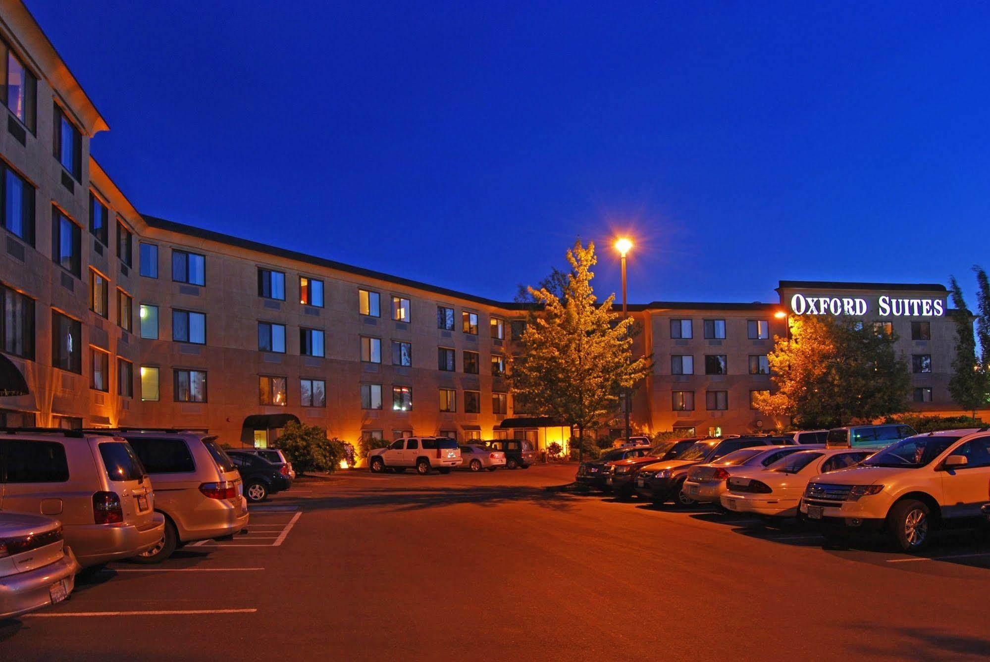 Oxford Suites Portland - Jantzen Beach Exteriör bild