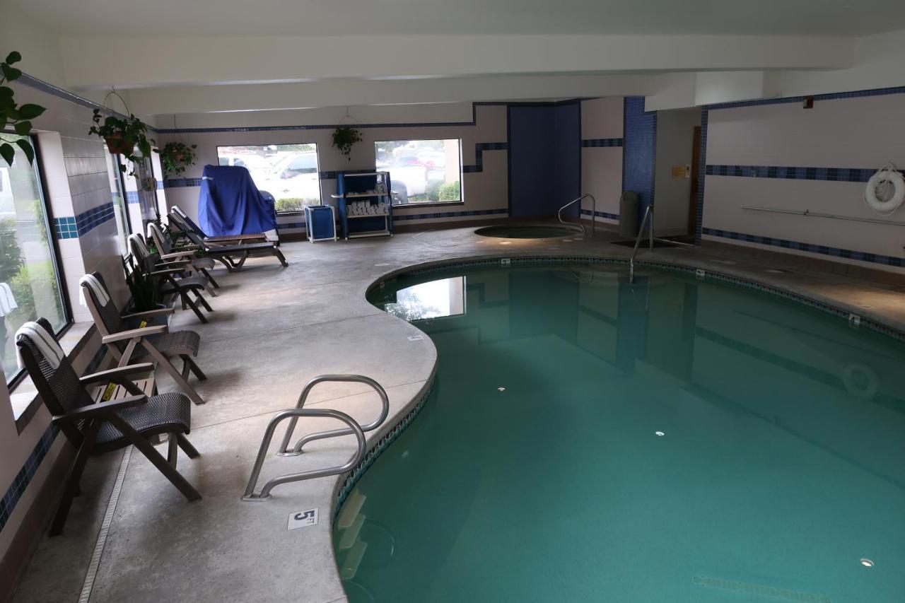 Oxford Suites Portland - Jantzen Beach Exteriör bild
